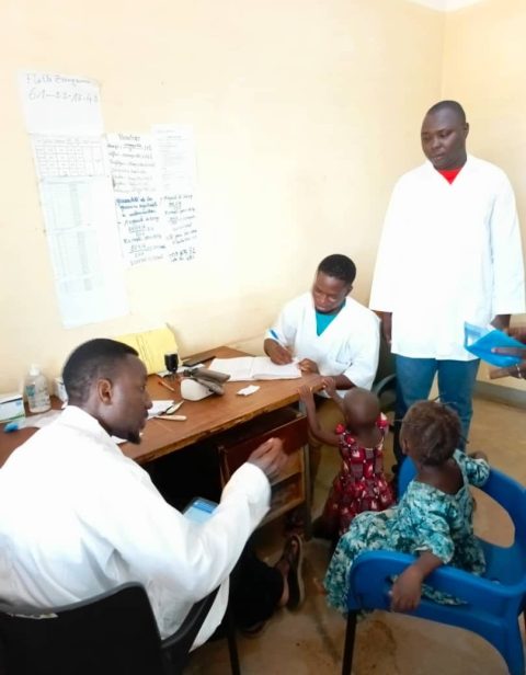 Bau eines Schulgebäudes in einer ländlichen Region Burkina Fasos